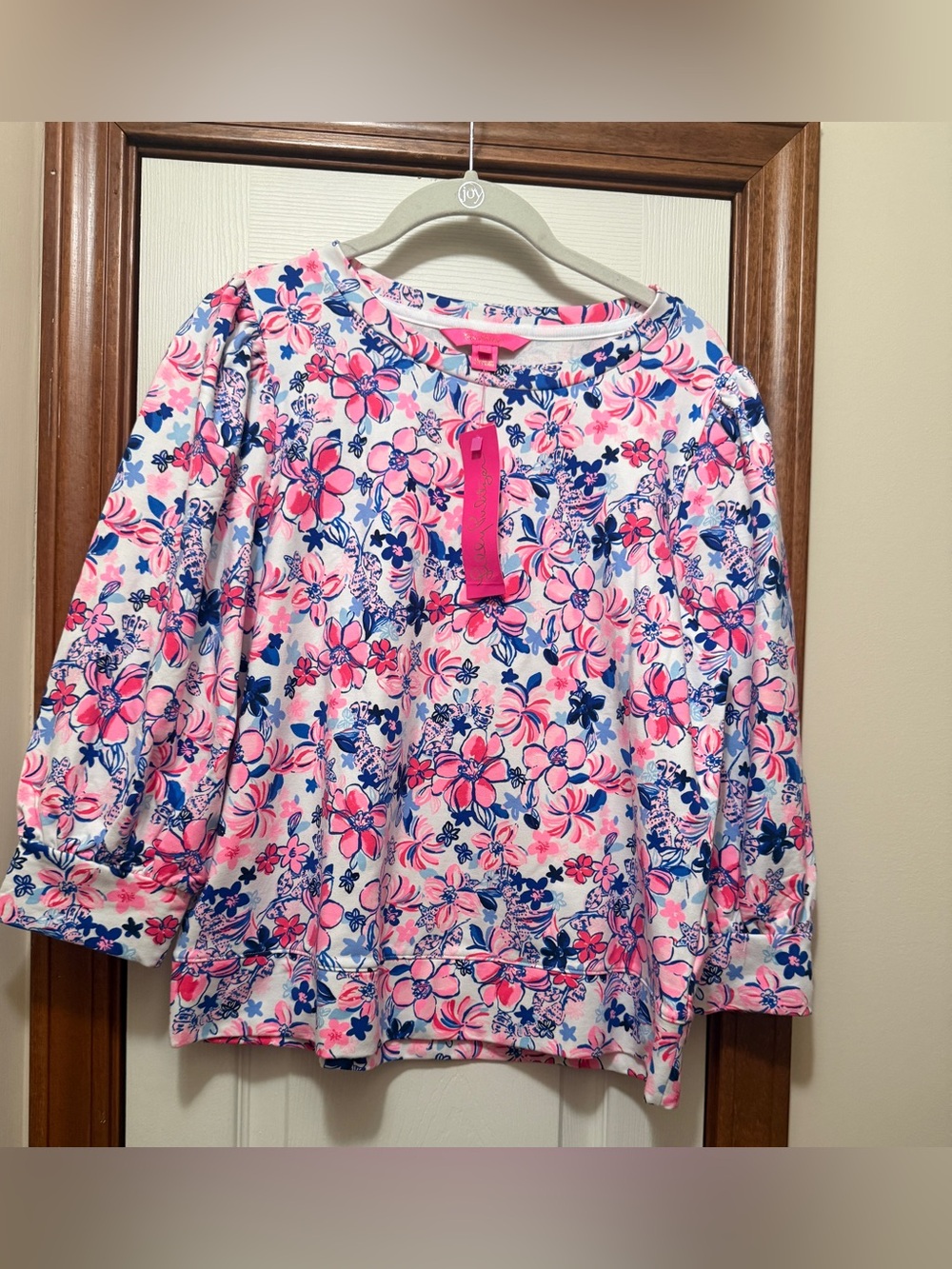 Lilly Pulitzer corden  sweatshirt Resort White Party like a Lobstar size Medium